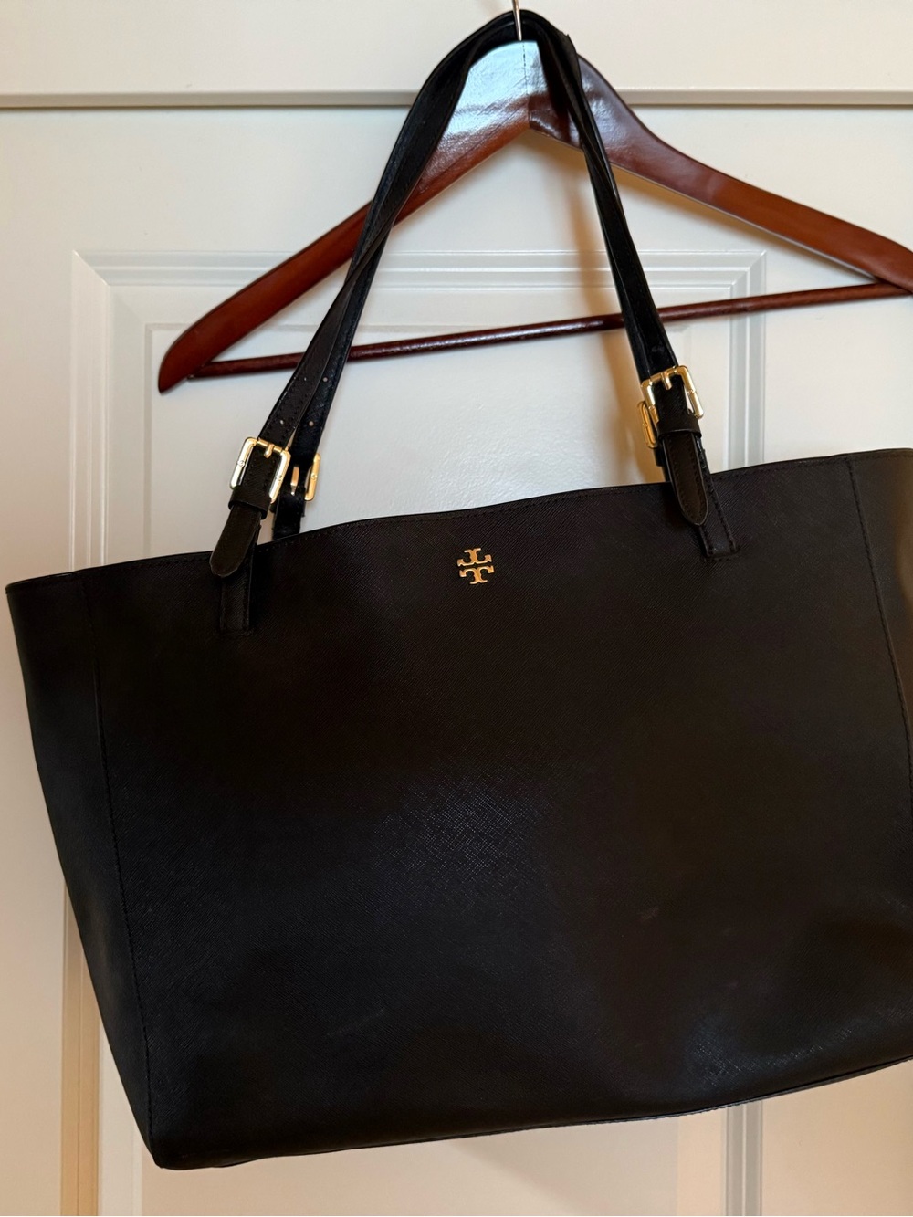 Tory Burch Robinson Saffiano Leather Tote – Black